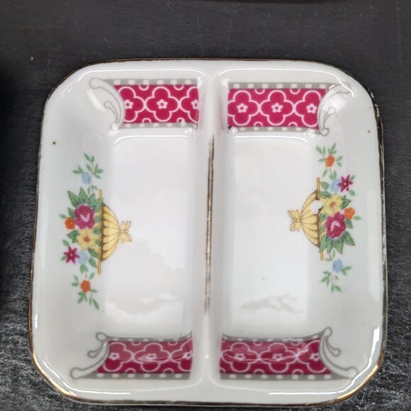 Vintage Porcelain Red Ribbon Flower Bouquet in Basket Condiment Dish 3 1/4 Inch - Picture 7 of 9